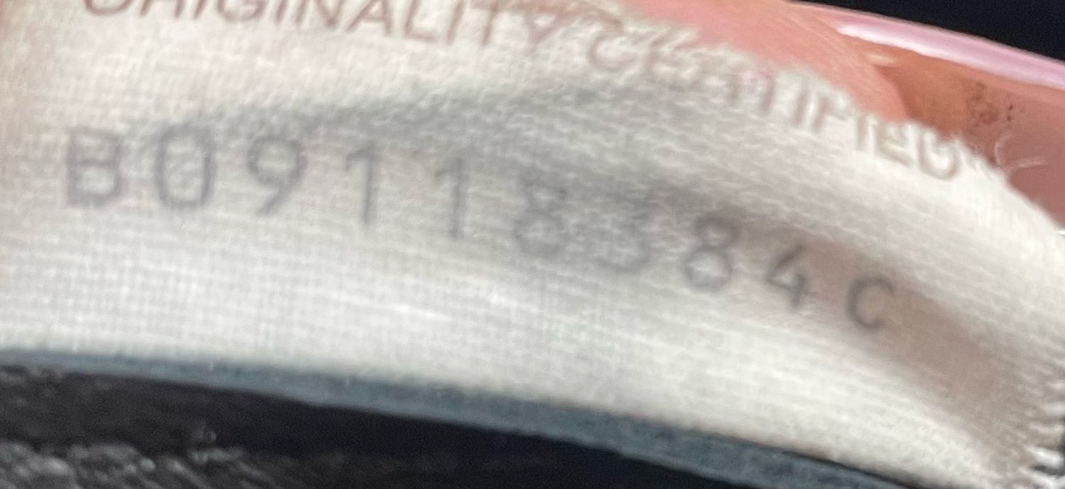 Bottega Veneta Flap Casette Messenger Sling in Black