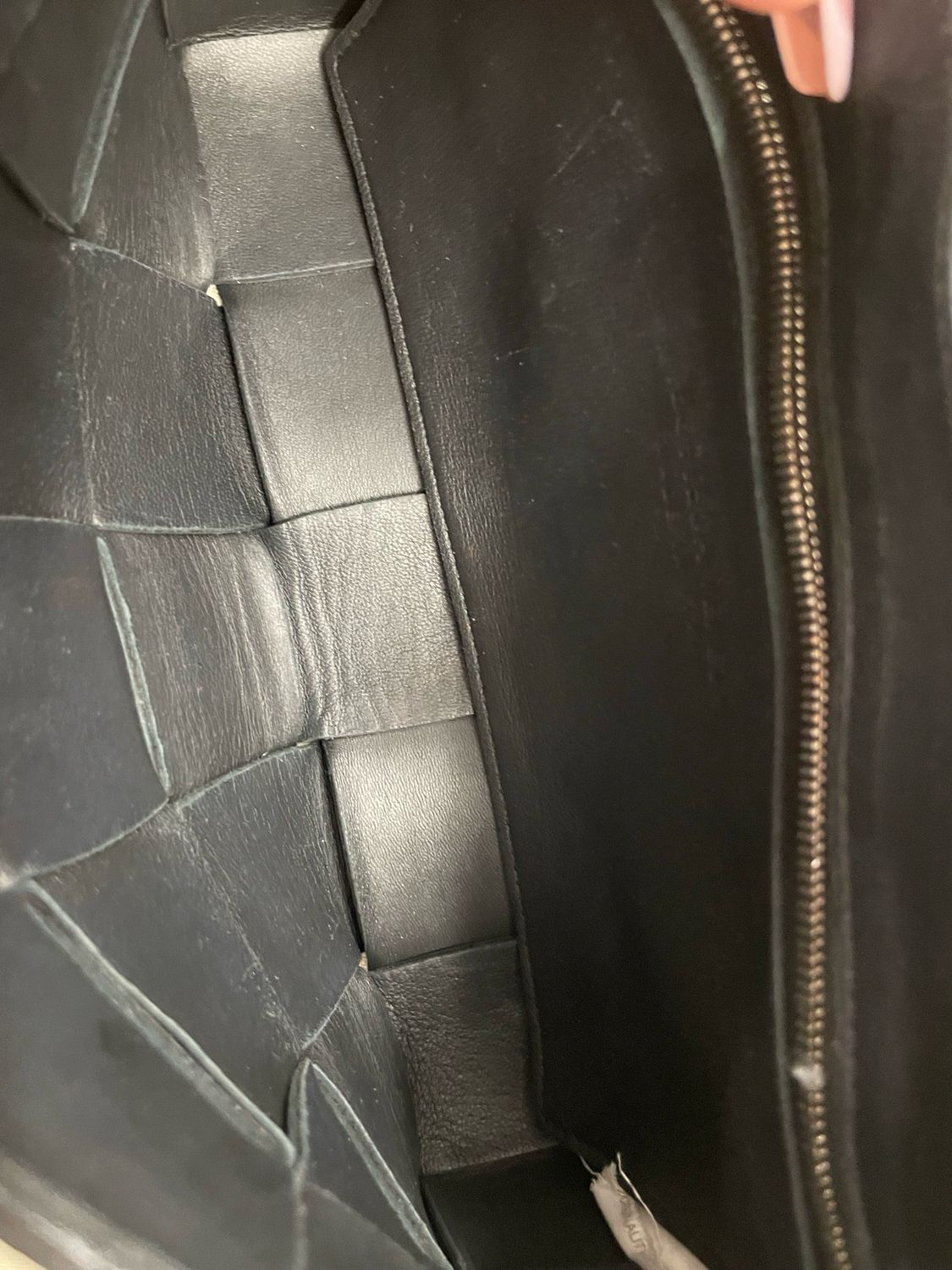 Bottega Veneta Flap Casette Messenger Sling in Black