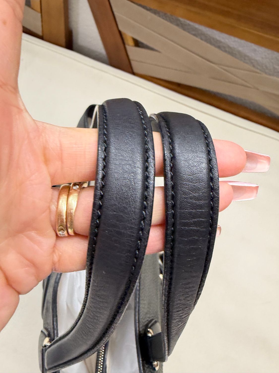 Gucci Pebbled Leather Soho Working Tote Sling in Black