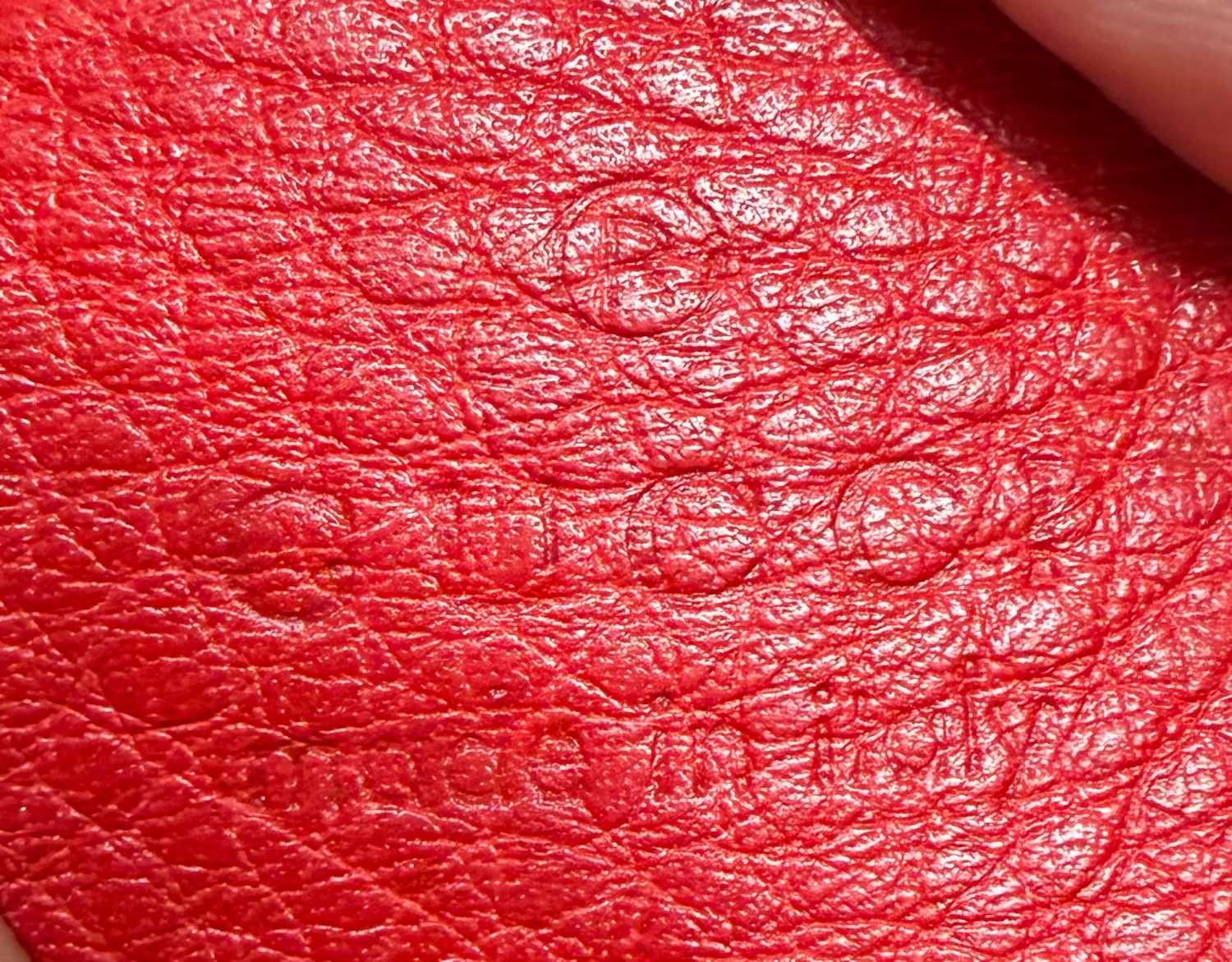 Gucci Soho Pebbled Leather Chain Tote Medium in Red