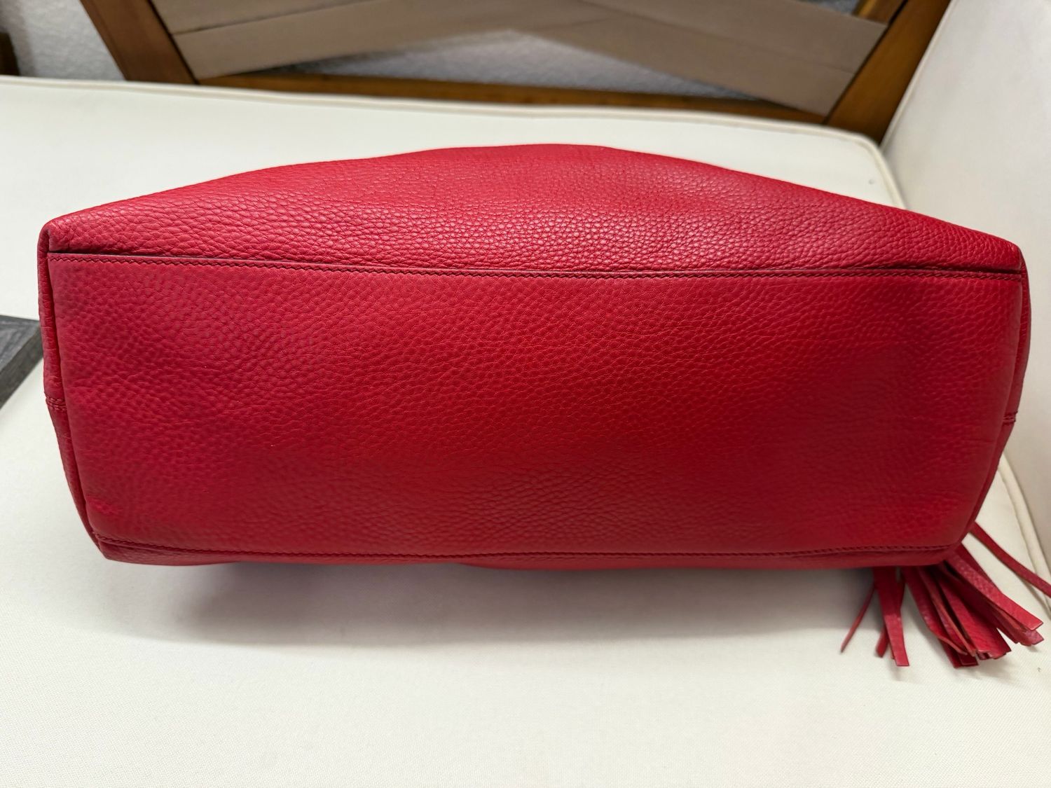 Gucci Soho Pebbled Leather Chain Tote Medium in Red