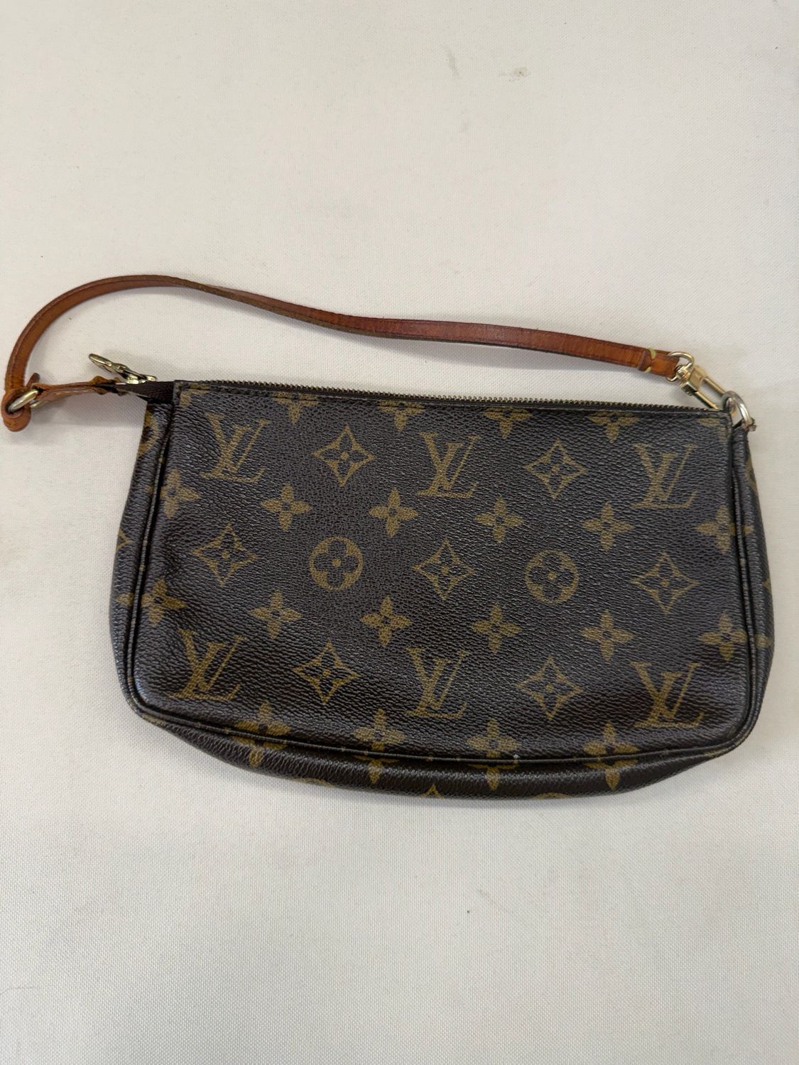 Louis Vuitton Monogram Pochette Accesories Hobo