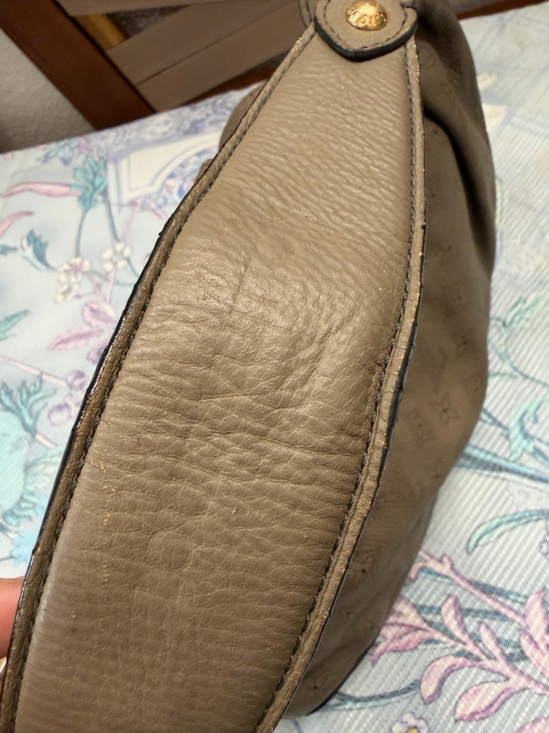 Louis Vuitton Mahina Hobo Monogram Shoulder Bag