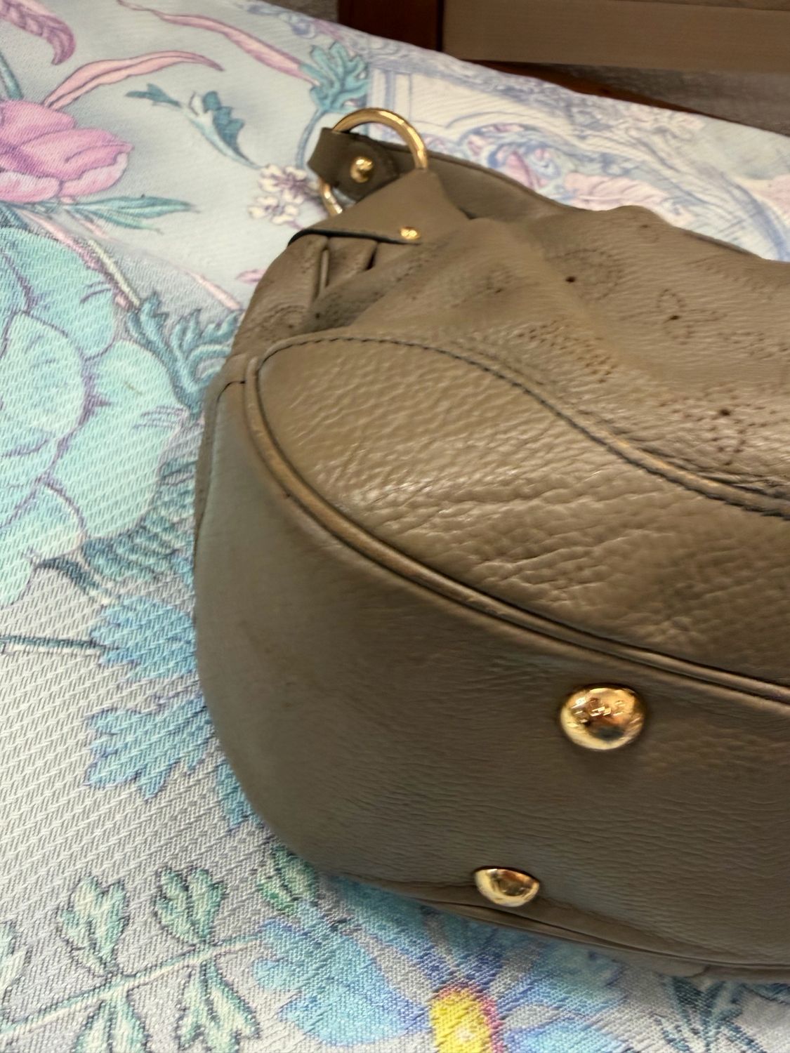 Louis Vuitton Mahina Hobo Monogram Shoulder Bag