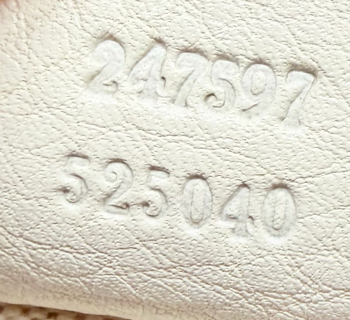 Gucci Pebbled Leather Heritage Web Hobo Shoulder in Leather 