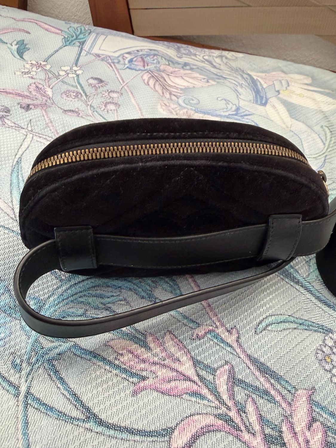 Gucci Marmont Velvet Suede Belt Bum Bag in Black