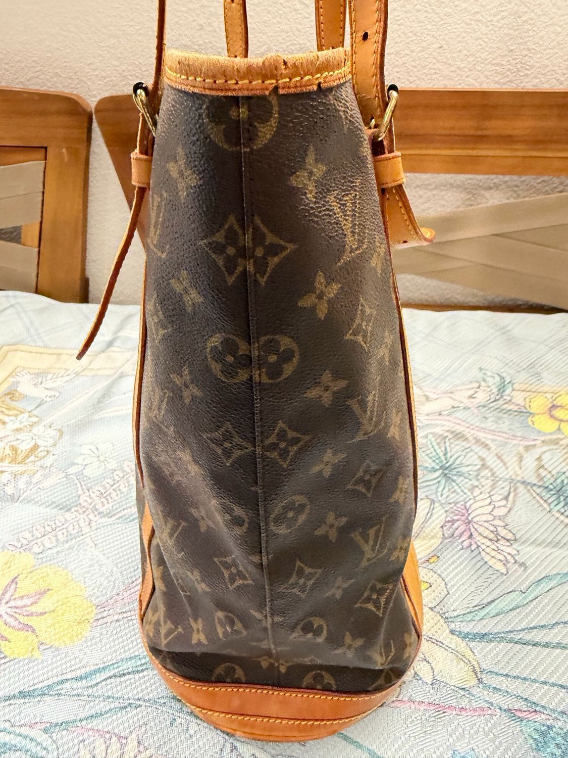 Louis Vuitton Monogram Bucket Gm Tote