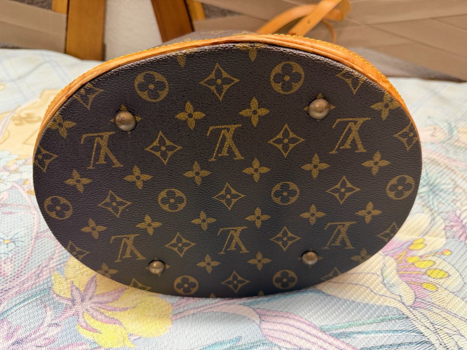 Louis Vuitton Monogram Bucket Gm Tote
