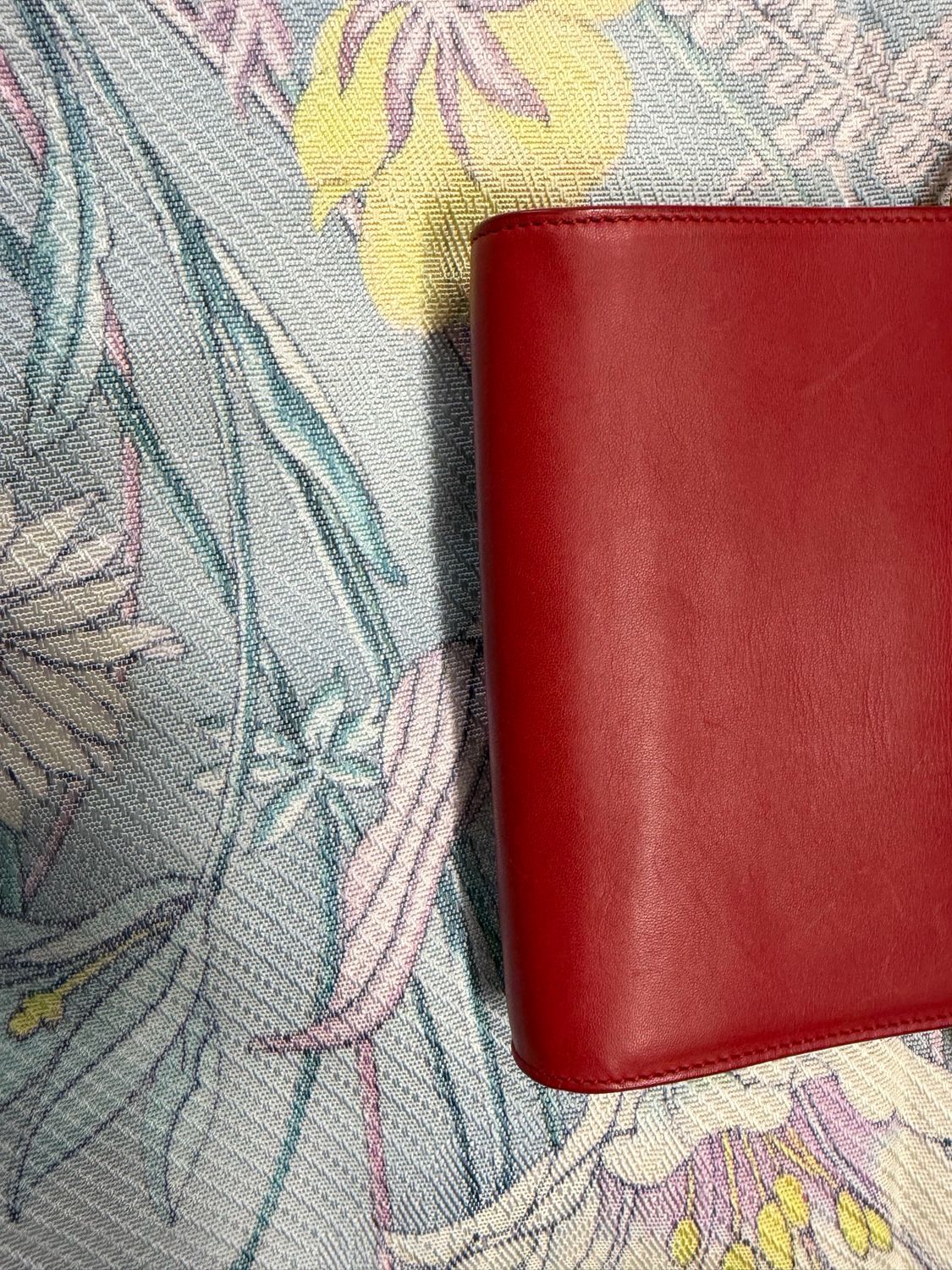 Yves Saint Laurent Flap Wallet on Chain Classic Logo Crossbody