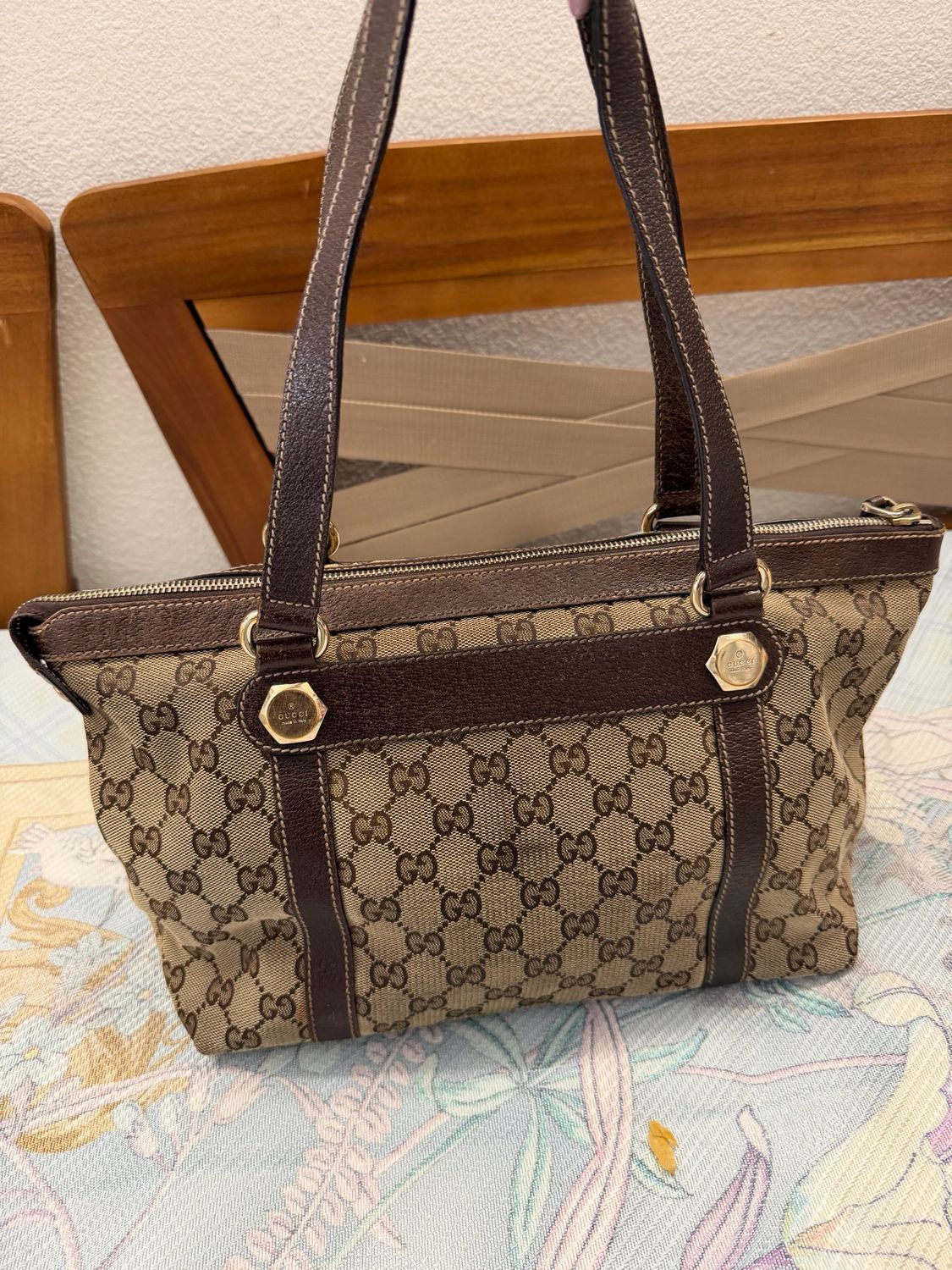 Gucci Monogram Canvas Tote Medium Zipper