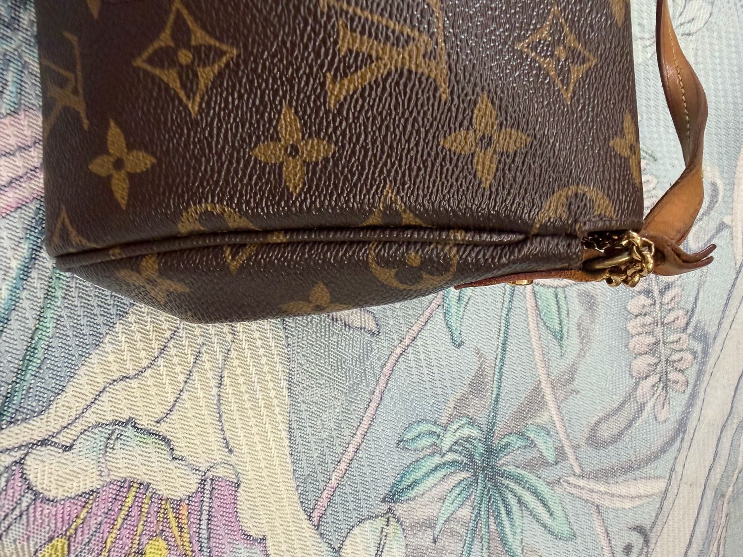 Louis Vuitton Monogram Favorite Mm Flap Clutch Sling Crossbody