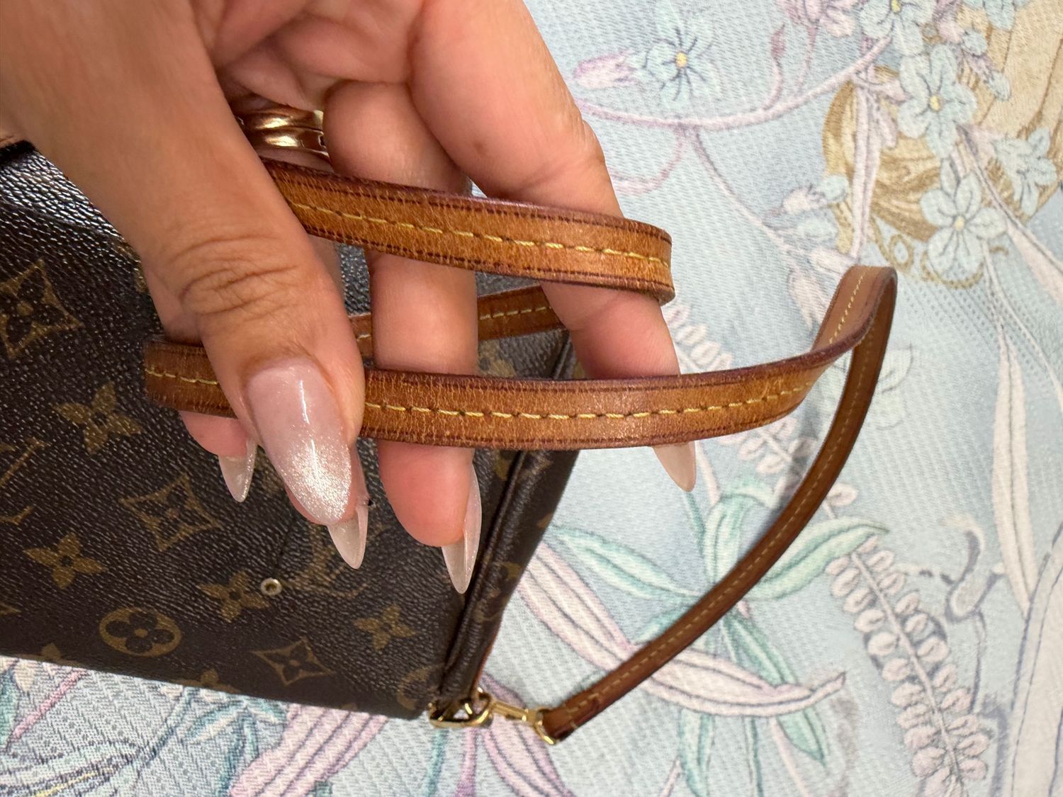 Louis Vuitton Monogram Favorite Mm Flap Clutch Sling Crossbody