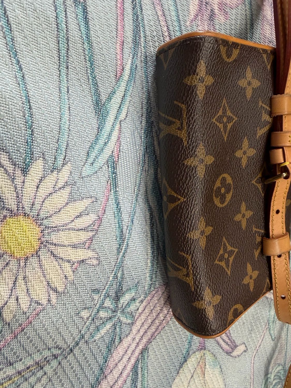 Louis Vuitton Monogram Florentine Flap Bum Bag 