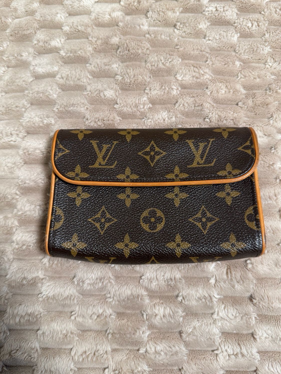 Louis Vuitton Monogram Florentine Pochette Flap