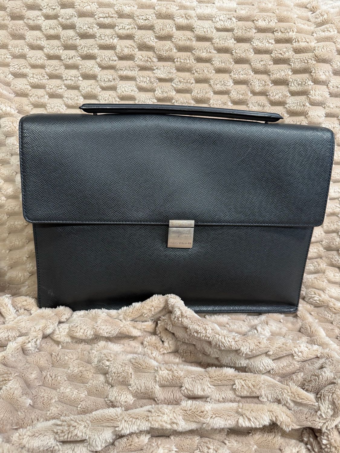 Louis Vuitton Taiga Leather Porte Documents Briefcase in Black