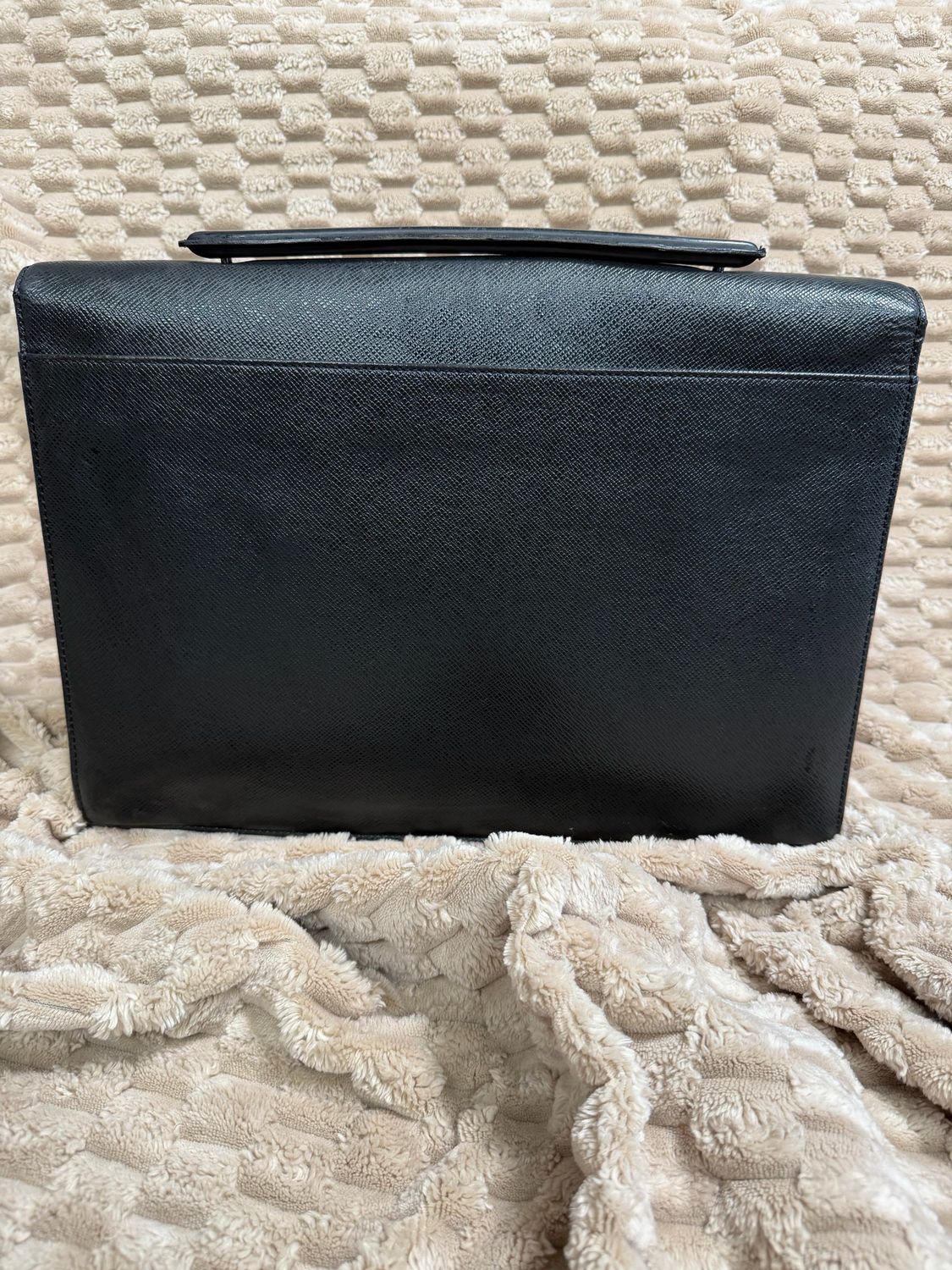 Louis Vuitton Taiga Leather Porte Documents Briefcase in Black