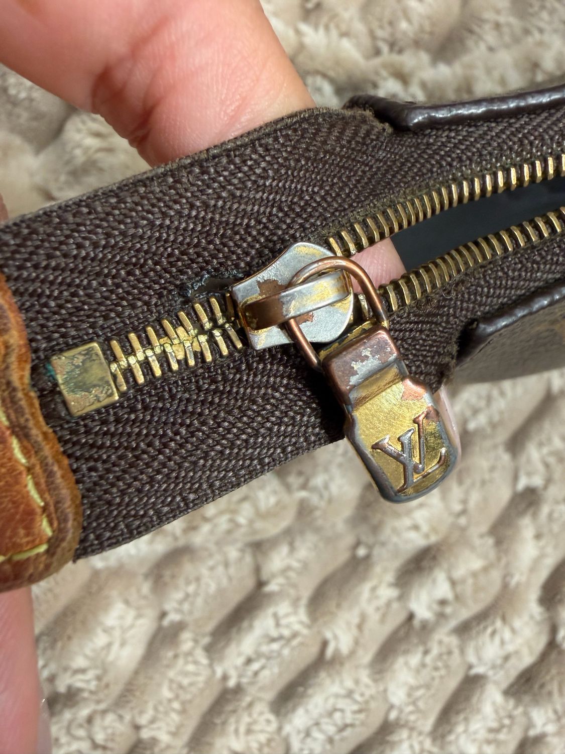 Louis Vuitton Monogram Eva Pochette Shoulder Clutch