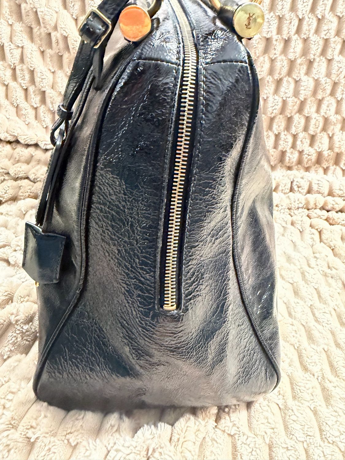 Yves Saint Laurent Patent Majorelle Tote Shoulder in Black