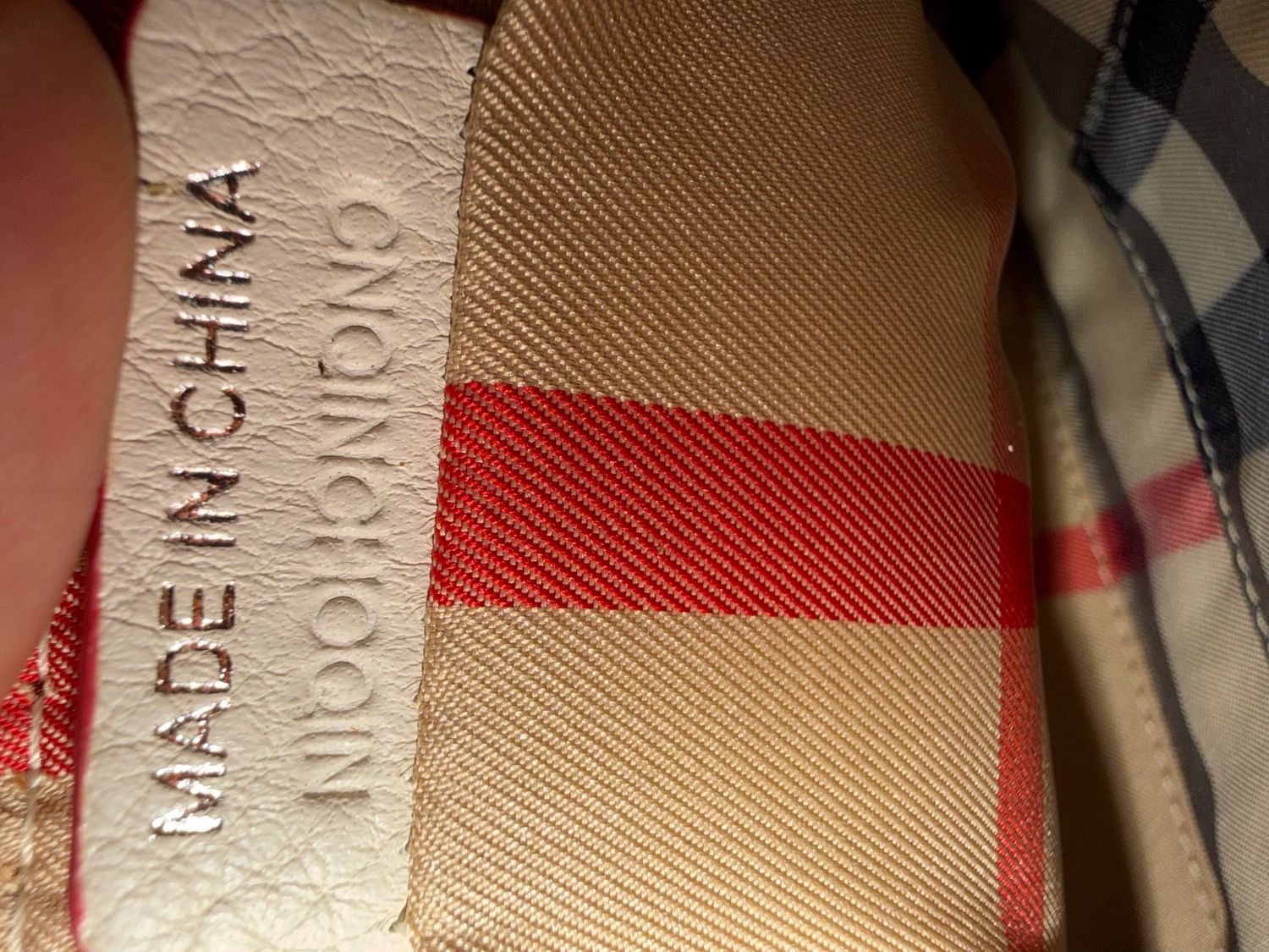 Burberry Pebbled Leather Camera Bag Crossbody Sling in White