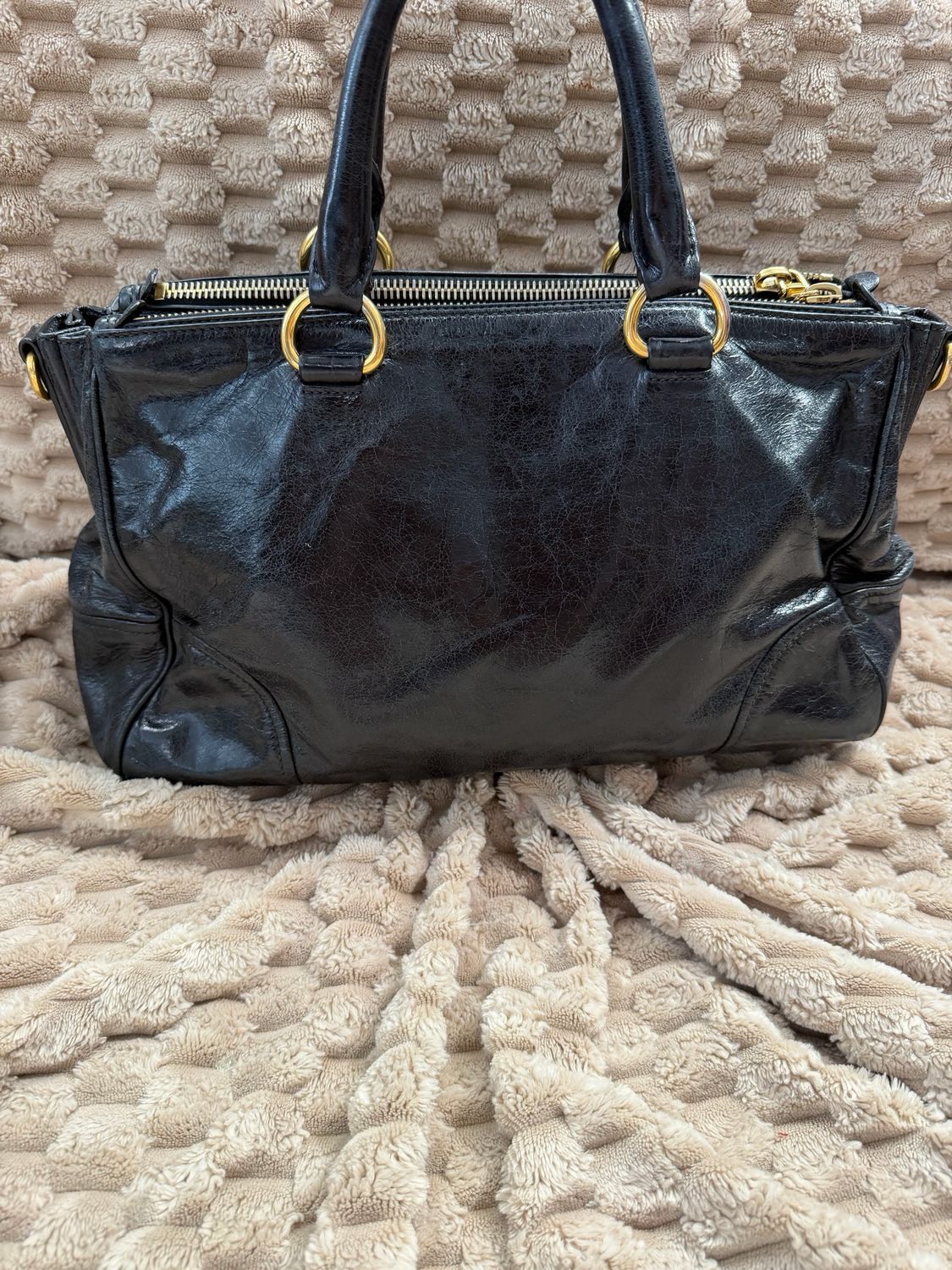 Prada Vitello Shine Convertible Tote Shoulder in Black