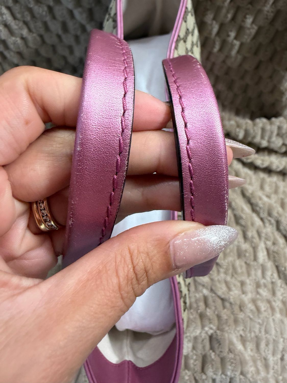 Gucci Monogram Canvas Heart Bit Tote in Pink