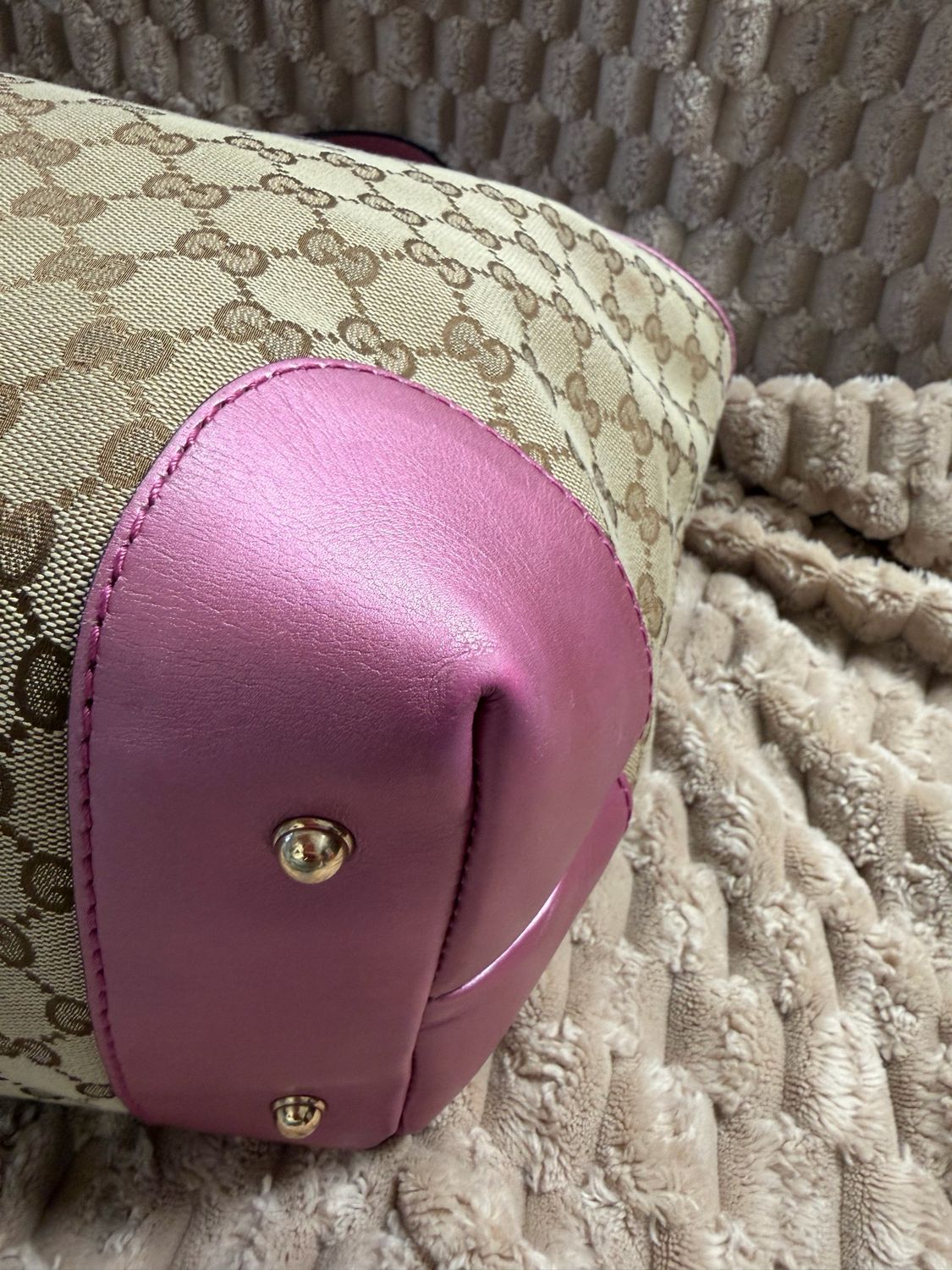 Gucci Monogram Canvas Heart Bit Tote in Pink