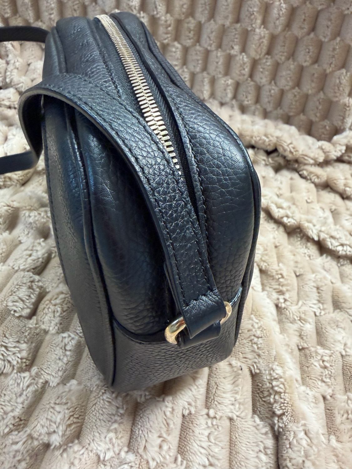 Gucci Pebbled Leather Disco Soho Small Camera Bag in Black