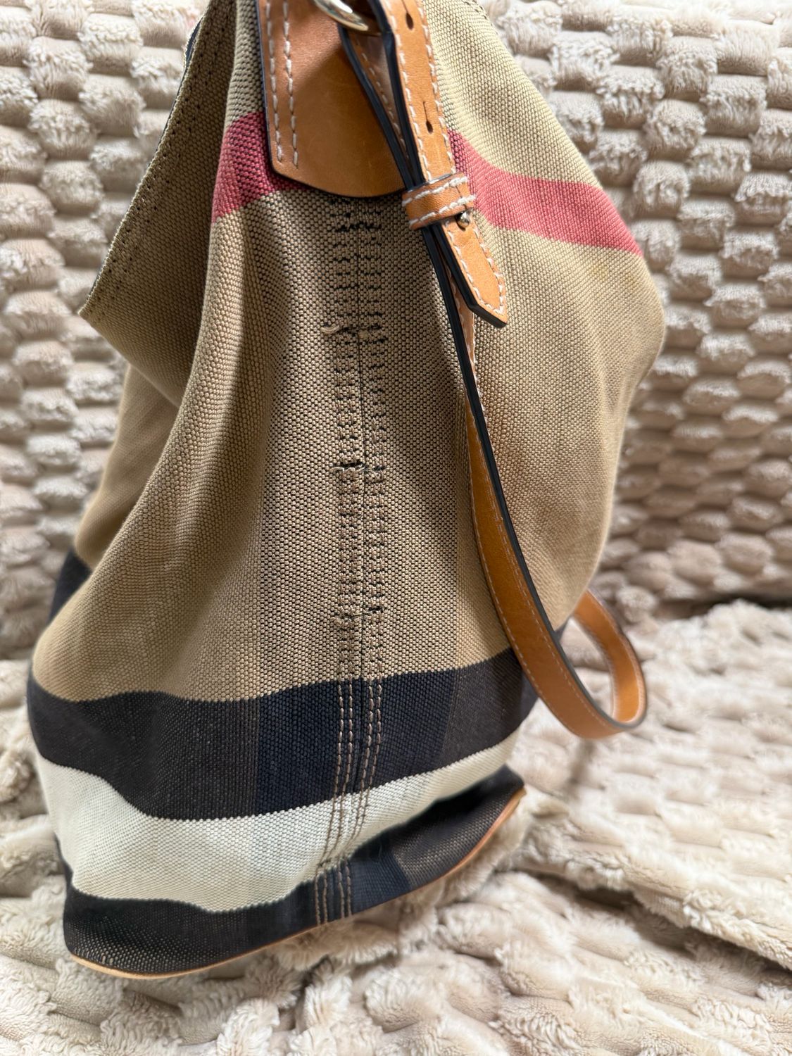 Burberry Ashby Bucket Nova Check Canvas Shoulder Sling