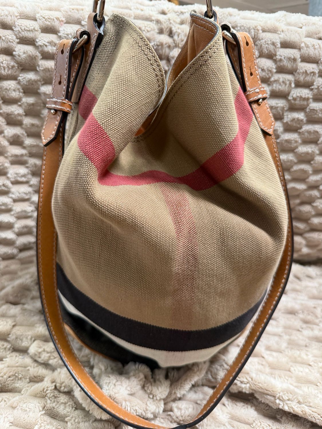 Burberry Ashby Bucket Nova Check Canvas Shoulder Sling