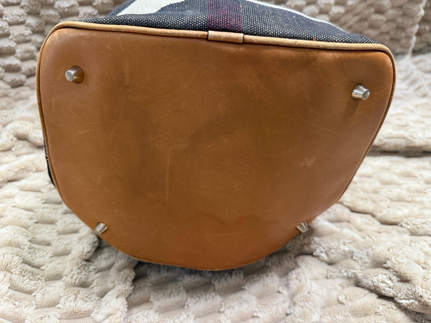 Burberry Ashby Bucket Nova Check Canvas Shoulder Sling