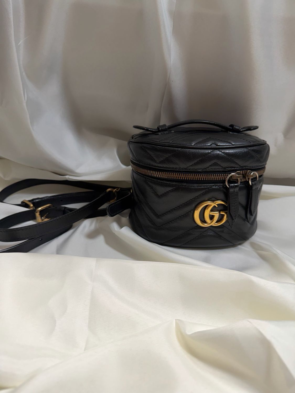 Gucci Marmont Backpack Leather Chevron Vanity Backpack in Black