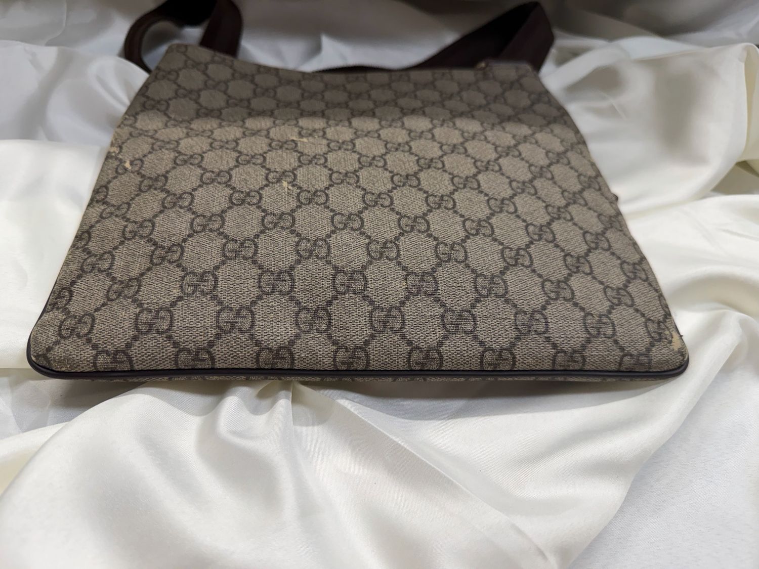 Gucci Front Zip Supreme Plus Messenger Crossbody