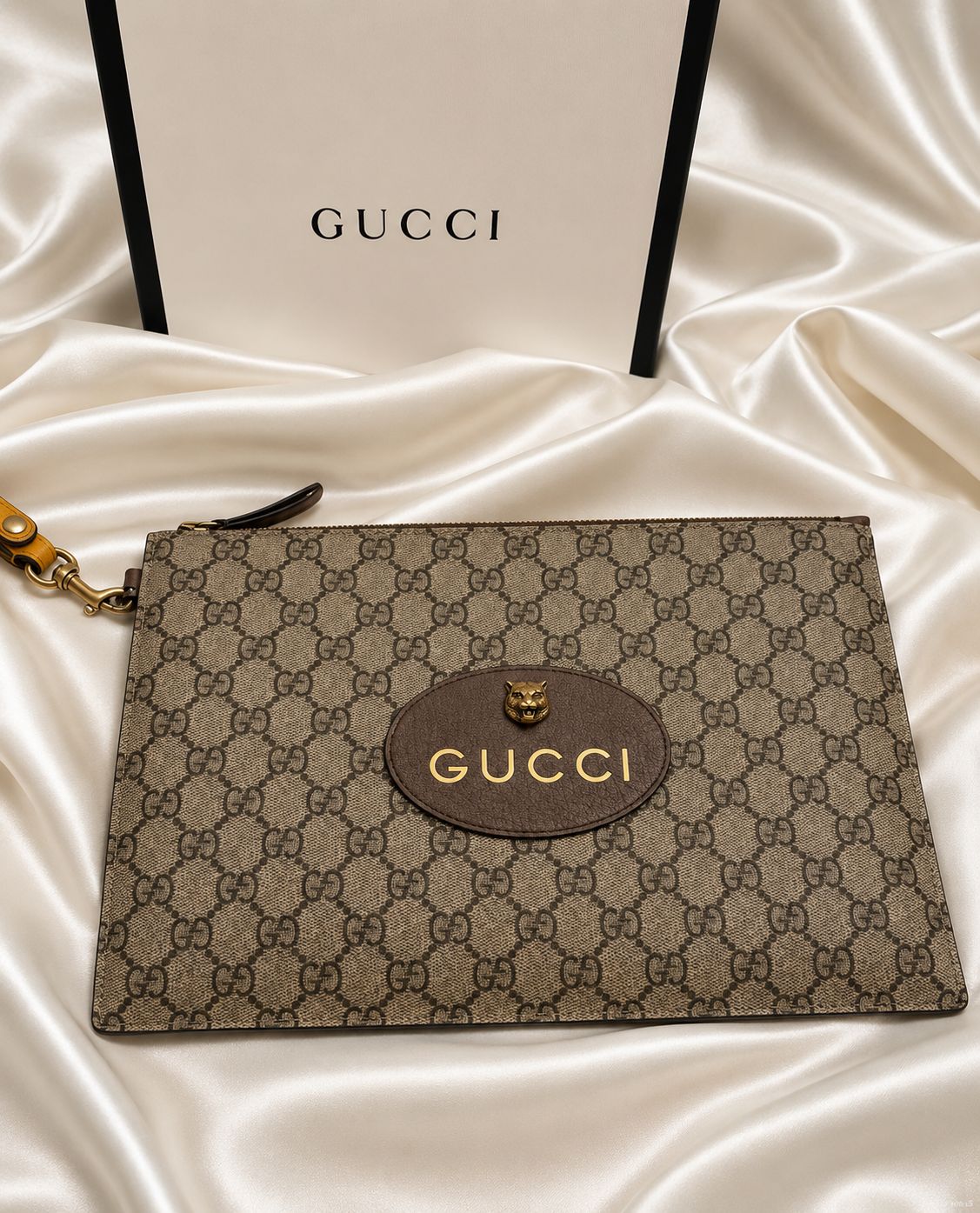 Gucci Supreme Monogram Neo Vintage Zip Wristlet New Acero