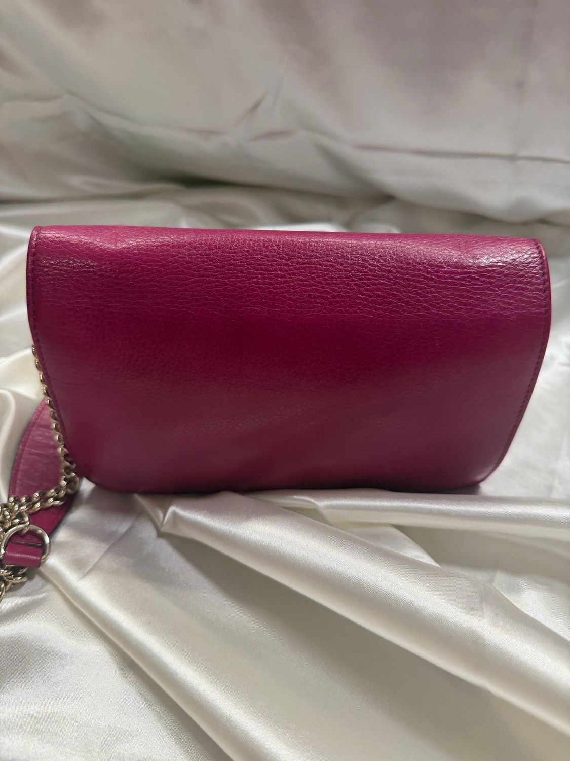 Gucci Pebbled Leather Flap Wallet On Chain Sling Crossbody