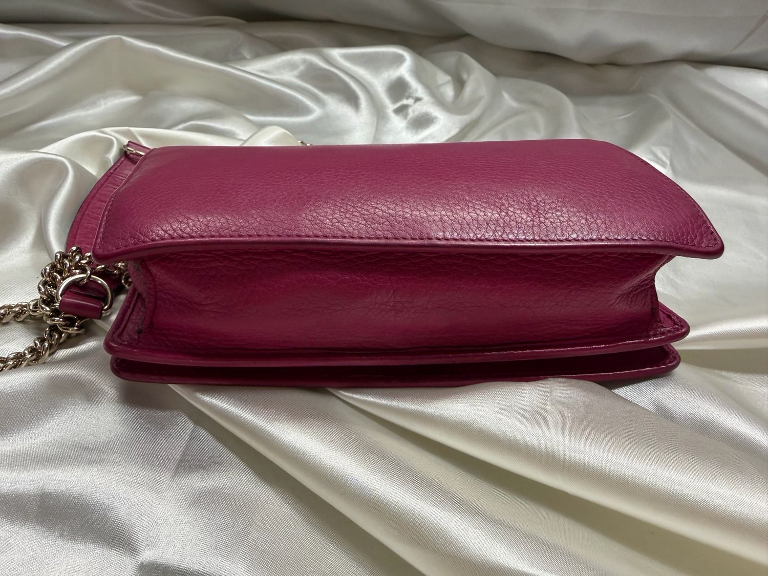 Gucci Pebbled Leather Flap Wallet On Chain Sling Crossbody