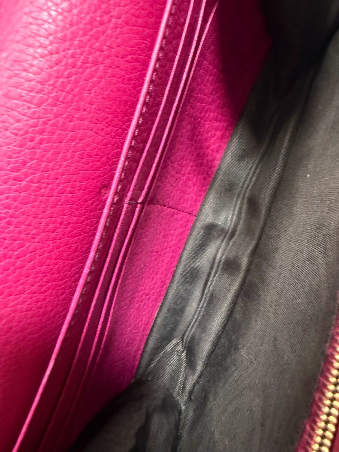 Gucci Pebbled Leather Flap Wallet On Chain Sling Crossbody