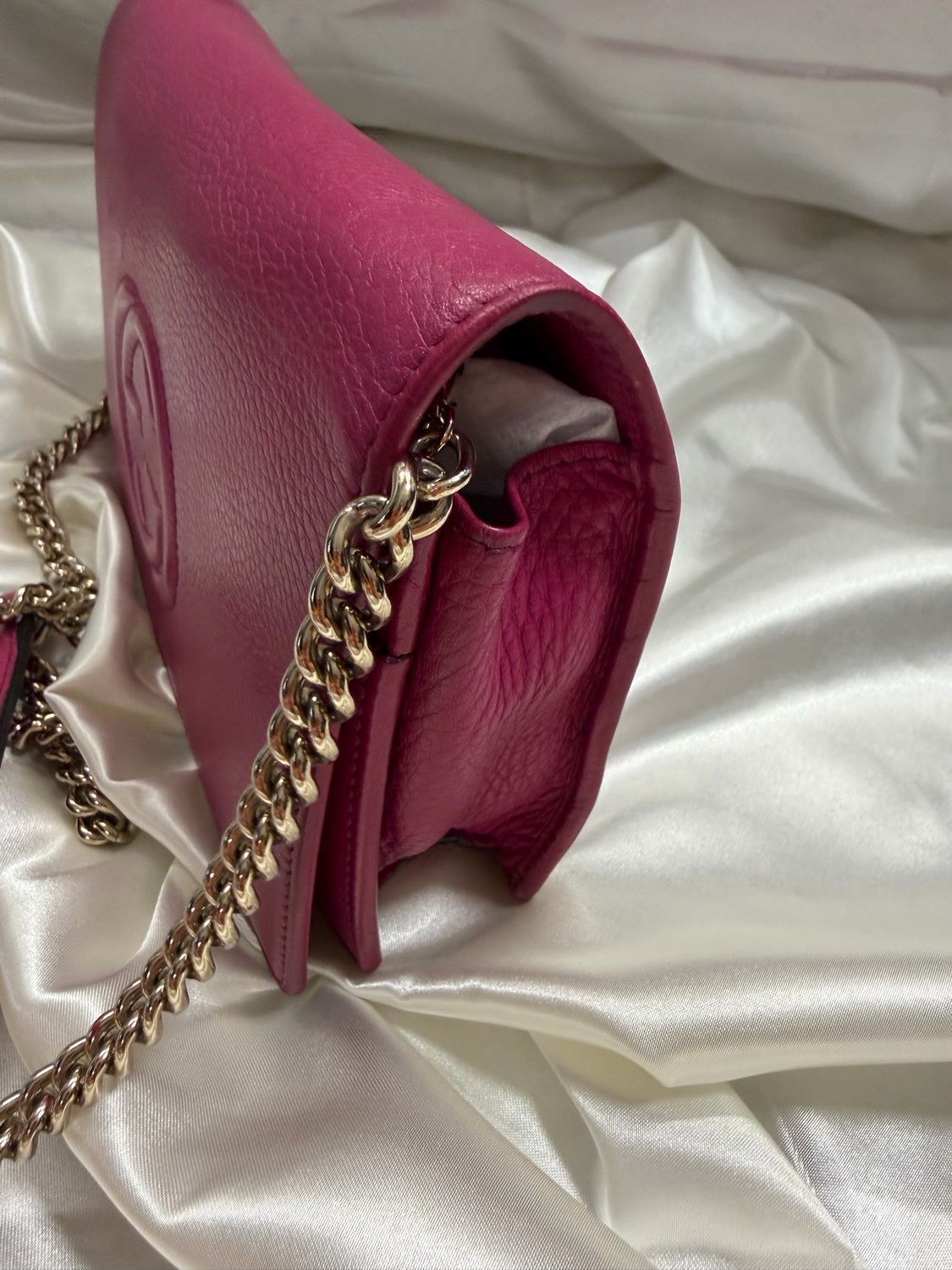 Gucci Pebbled Leather Flap Wallet On Chain Sling Crossbody