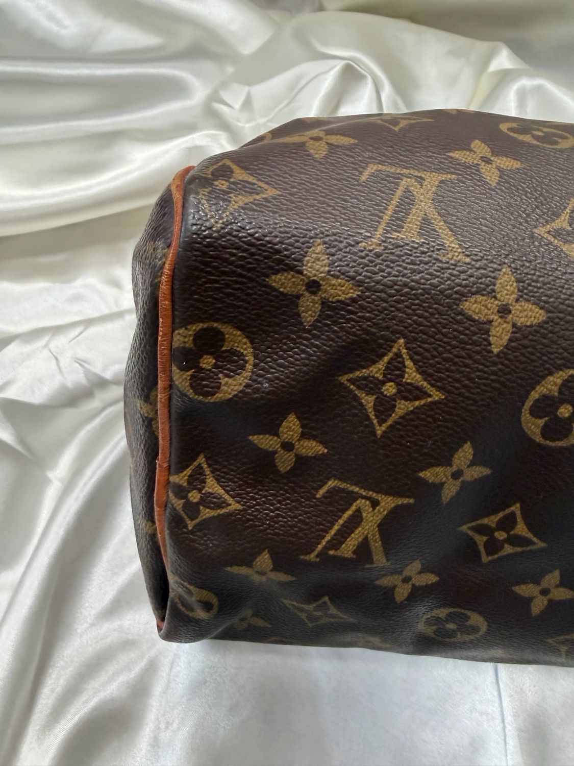Louis Vuitton Monogram Speedy 25 Satchel Boston Top Handle