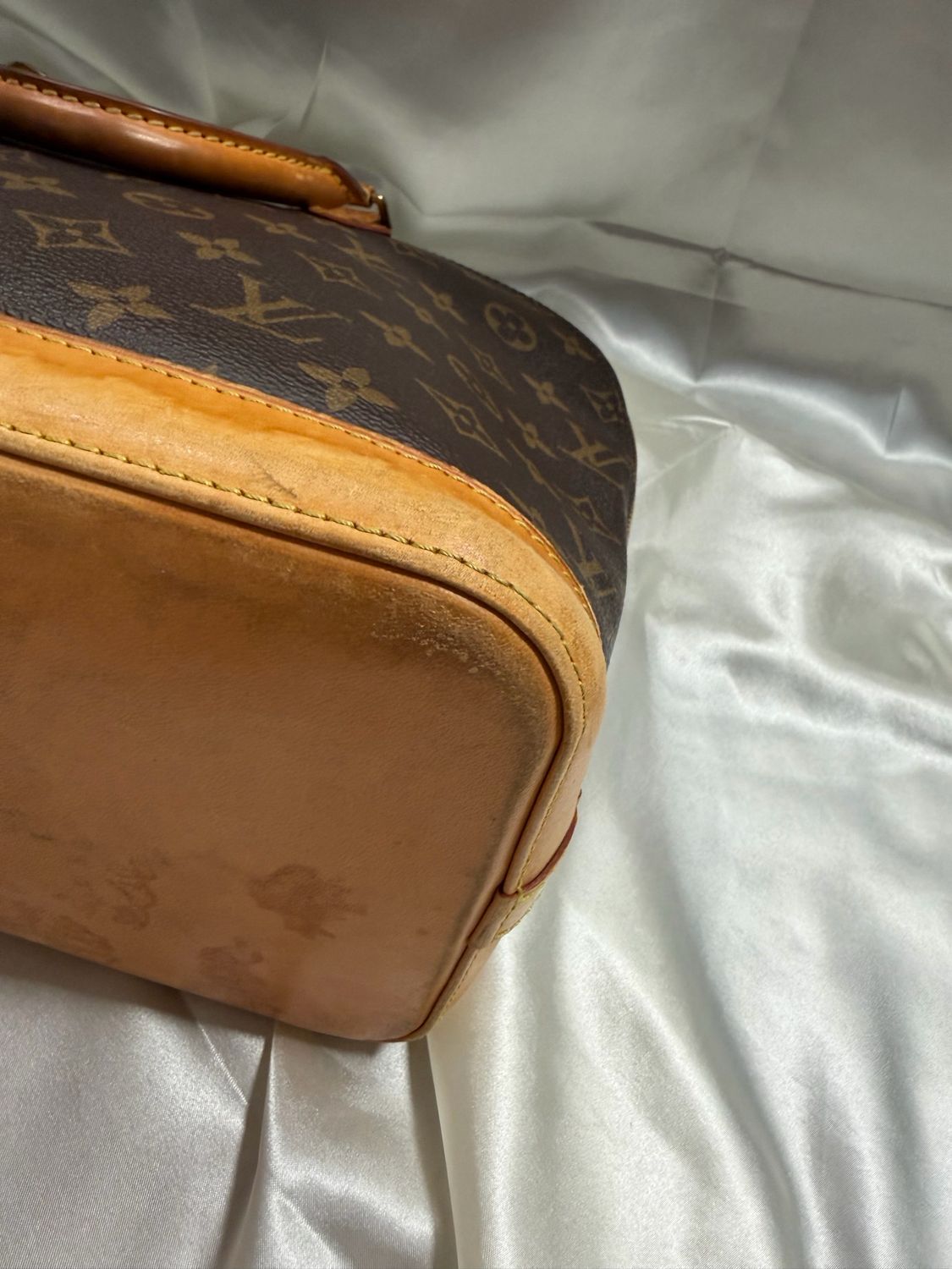 Louis Vuitton Monogram Alma Pm