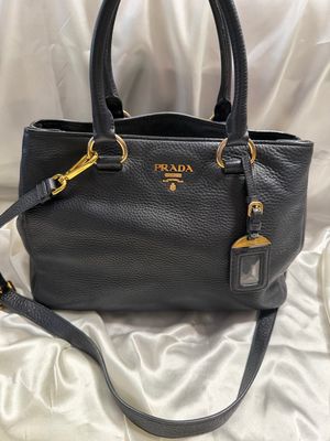 Prada Vitello Daino Convertible Messenger Crossbody in Black