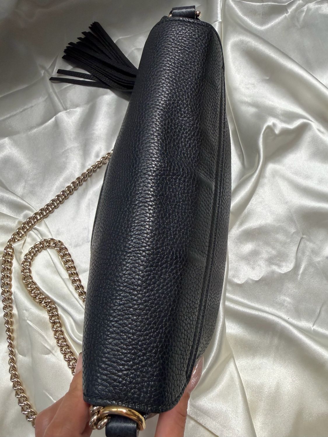 Gucci Pebbled Leather Soho Flap Chain Strap Medium Crossbody in Black