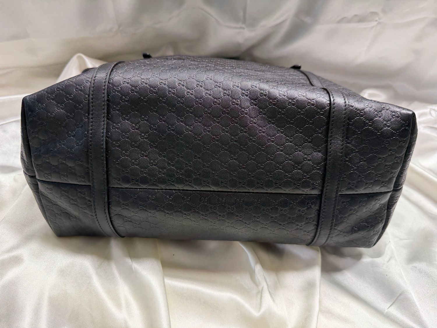 Gucci Microguccissima Nice Medium Tote Shoulder Bag in Black