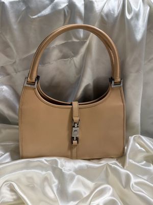 Gucci Jackie Bardot Piston Lock Tote in Nude