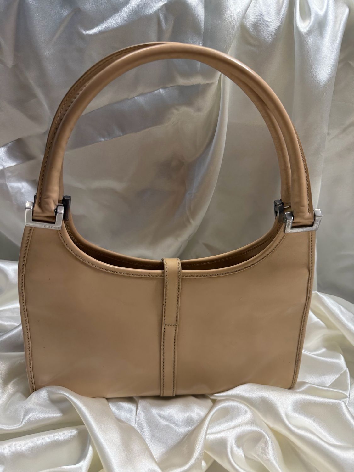Gucci Jackie Bardot Piston Lock Tote in Nude