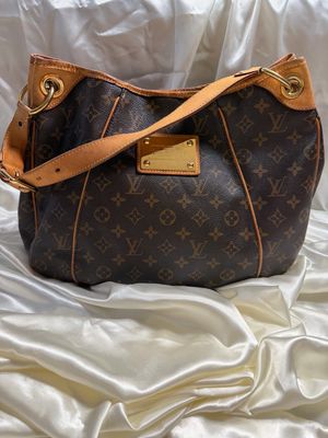 Louis Vuitton Galliera PM Hobo Shoulder Bag