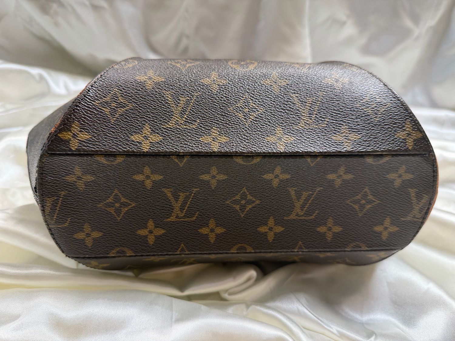 Louis Vuitton Monogram Ellipse Mm Top Handle