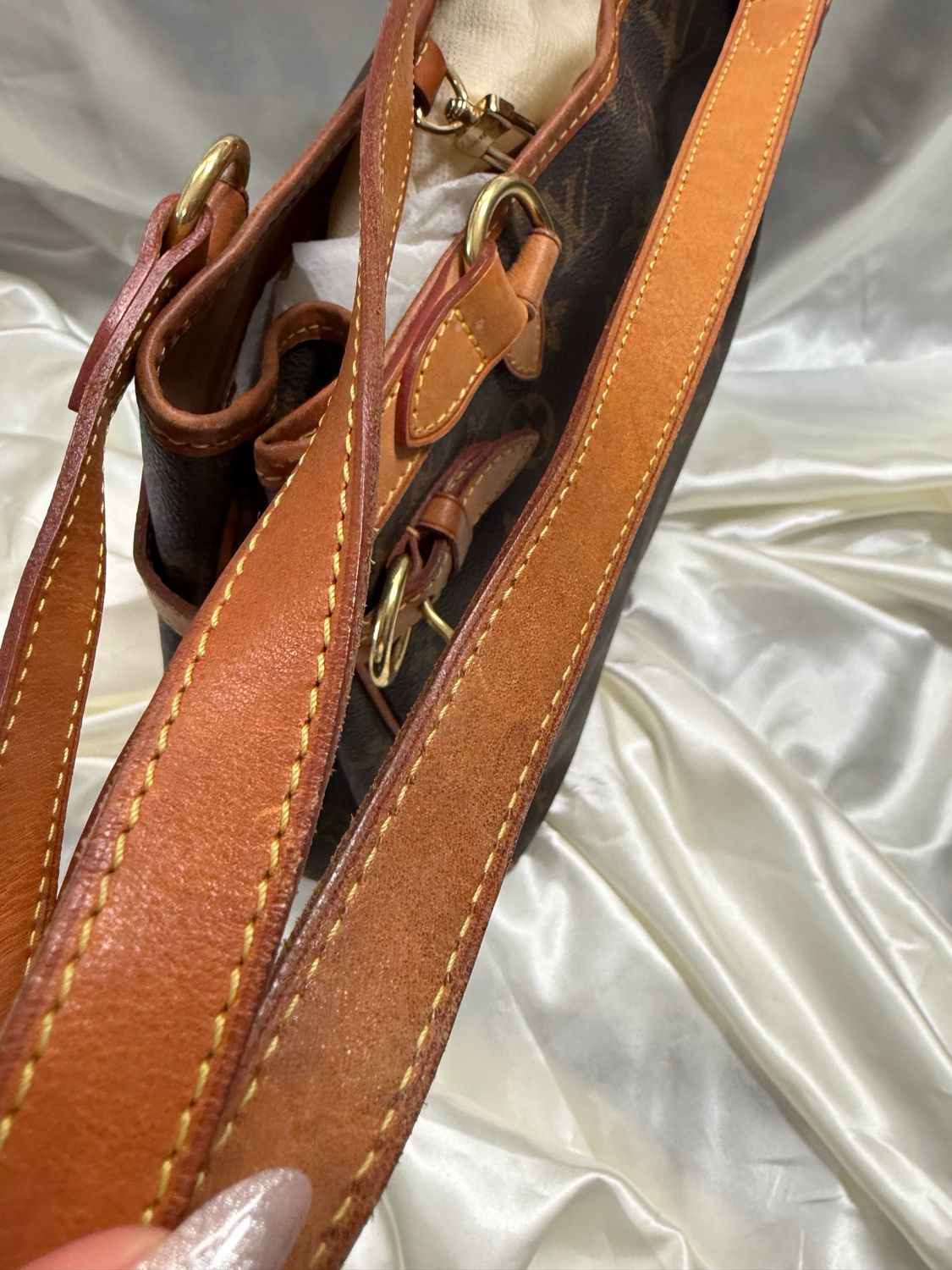 Louis Vuitton Monogram Batignolles Vertical Tote Shoulder