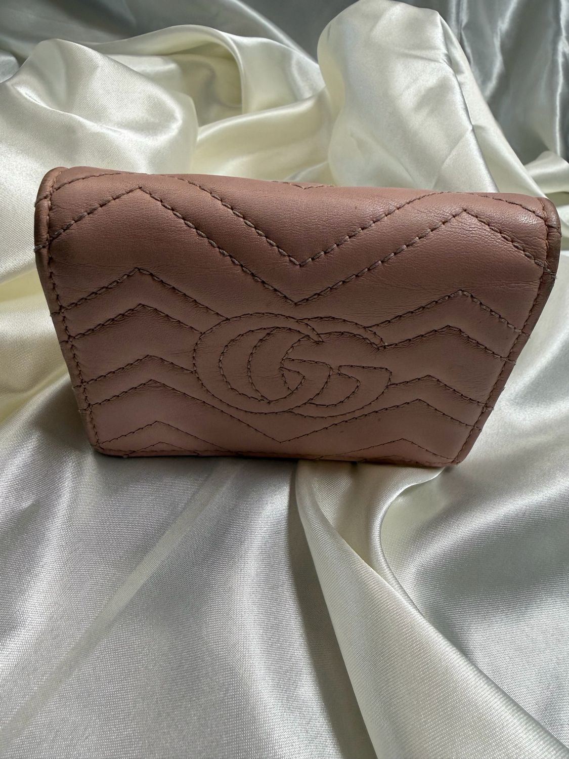 Gucci Marmont Flap Card Wallet Quilted in Blush Pink