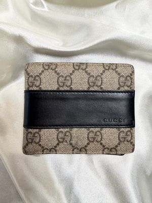 Gucci Monogram Supreme Mens Bifold Flap Wallet