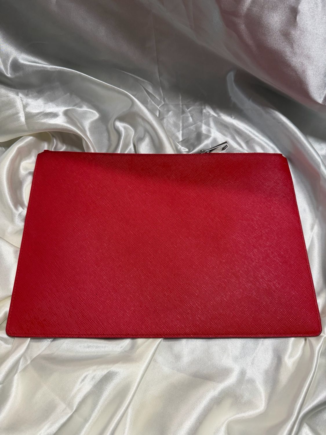 Givenchy Antigona Clutch Flat Zipper Bambi in Red